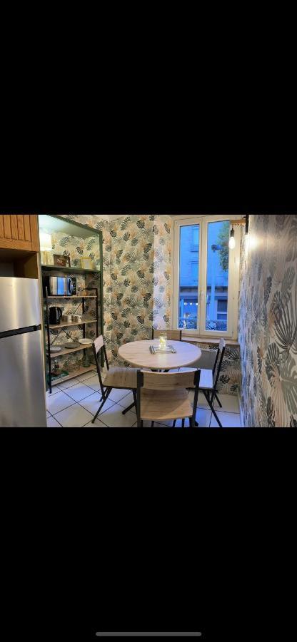 T2 Plein Centre Au 1Er Etage Avec Parking Prive Apartment Millau Ngoại thất bức ảnh