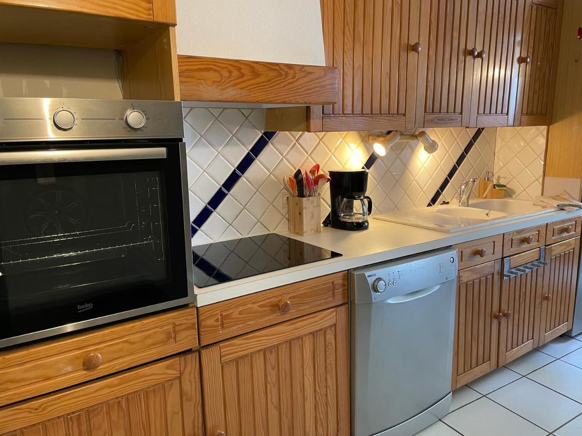 T2 Plein Centre Au 1Er Etage Avec Parking Prive Apartment Millau Ngoại thất bức ảnh