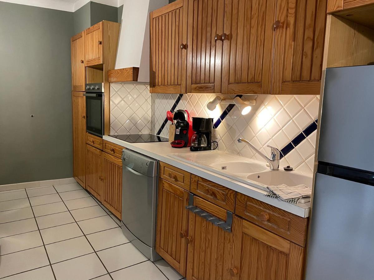 T2 Plein Centre Au 1Er Etage Avec Parking Prive Apartment Millau Ngoại thất bức ảnh