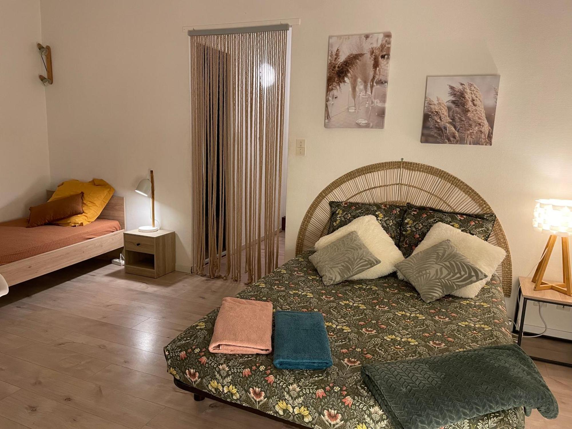 T2 Plein Centre Au 1Er Etage Avec Parking Prive Apartment Millau Ngoại thất bức ảnh
